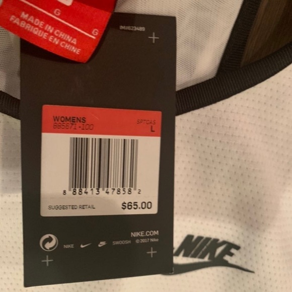 Nike sportswear tech, bonded tights zipped pocket, capris, tech tank top - Picture 9 of 10